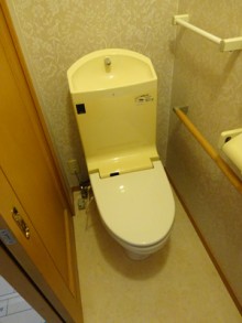 TOTOレストパルL型でスッキリ収納&手洗いのしやすいトイレに TOTOレストパルL型でスッキリ収納&手洗いのしやすいトイレに